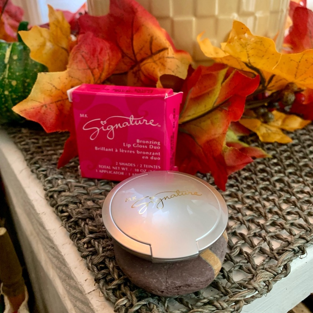 Mary Kay NIP Signature Bronzing Lip Gloss Duo in Flare/Copper